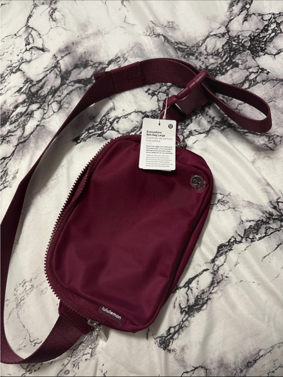lululemon athletica Handbags - lululemon athletica Everywhere Belt Bag - Burgundy
